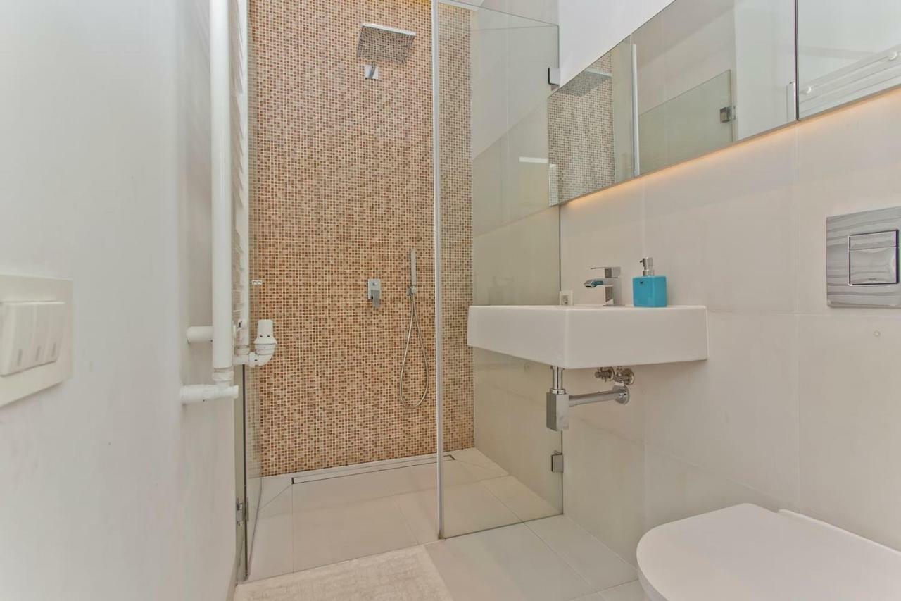 Luxury And Comfortable- Golden Apartments- Royal Street ורשה מראה חיצוני תמונה